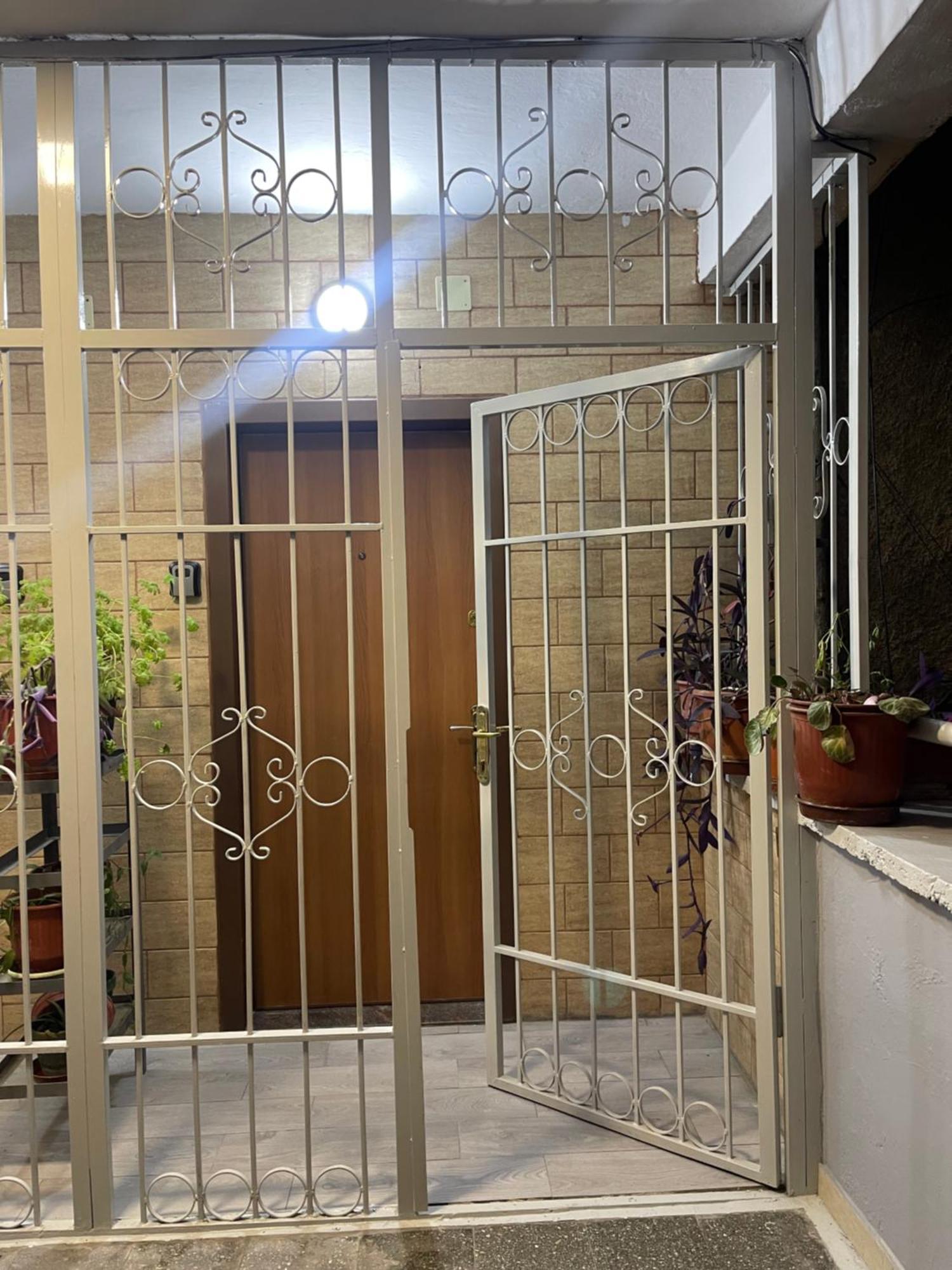Warm Apartment In The Center Of Tirana City Exterior photo